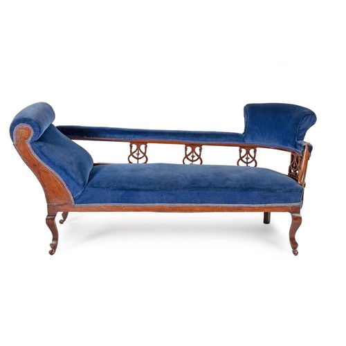 544 - A VICTORIAN MAHOGANY CHAISE LONGUE