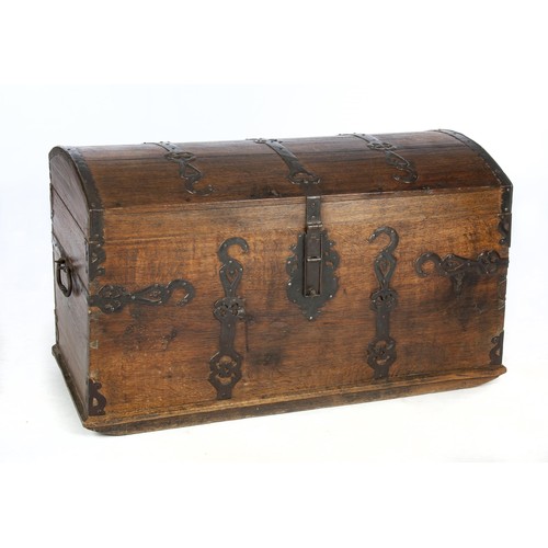 575 - A GERMAN OAK AND IRON-BOUND TRUNK, LATE 18TH CENTURY