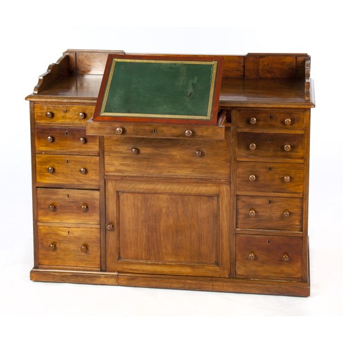 543 - A VICTORIAN MAHOGANY WRITING DESK