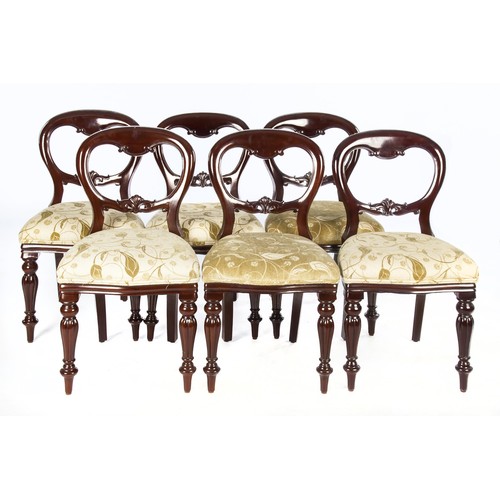 551 - A SET OF SIX VICTORIAN-STYLE MAHOGANY DINING CHAIRS