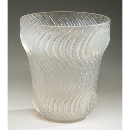 452 - A LALIQUE ‘ACTINIA’ CLEAR AND OPALESCENT VASE,