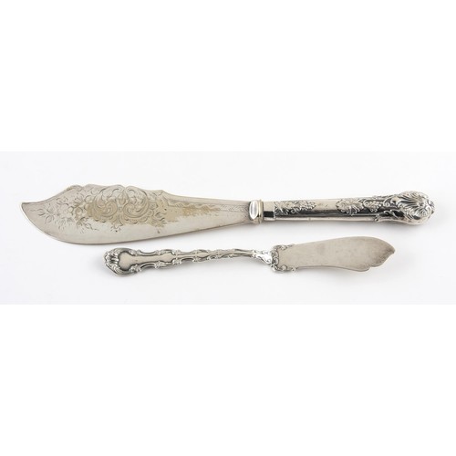 195 - ELECTROPLATE FISH SERVING KNIFE AND SMALLER SILVER KNIFE