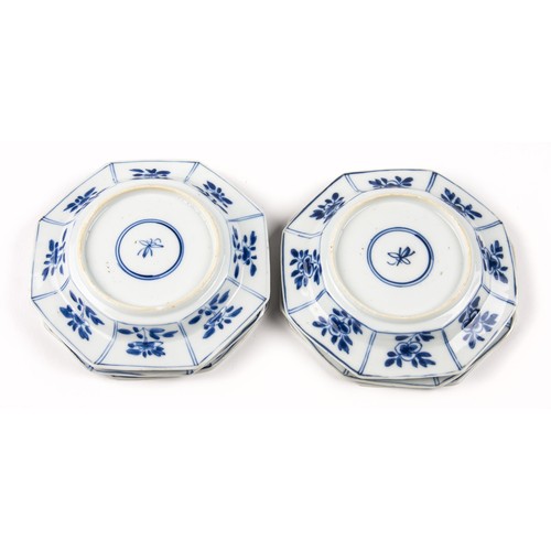 370 - A SET OF SIX CHINESE BLUE AND WHITE SAUCERS, QING DYNASTY, 18TH CENTURY