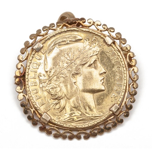 941 - A FRENCH GOLD COIN BROOCH