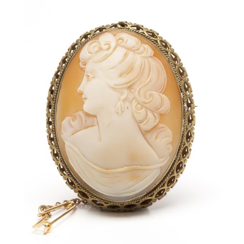 959 - A CAMEO PENDANT BROOCH