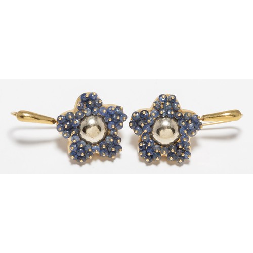 1006 - A PAIR OF SAPPHIRE EARRINGS, CIRCA 1960