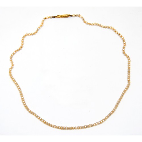 1045 - A SEED PEARL NECKLACE