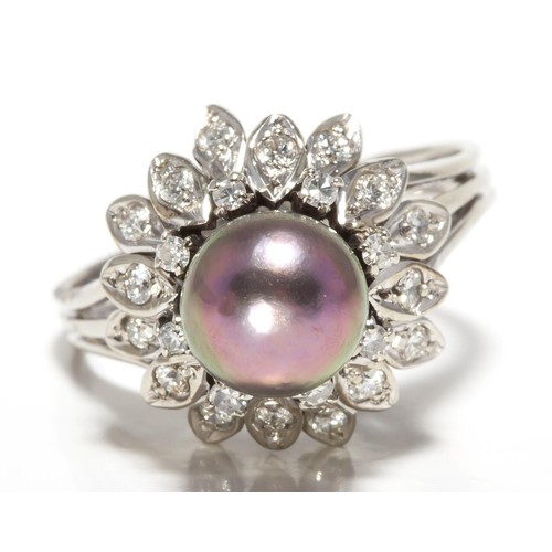 1048 - A PEARL AND DIAMOND RING