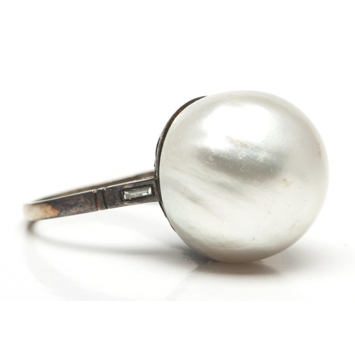 1049 - A PEARL RING, CIRCA 1920