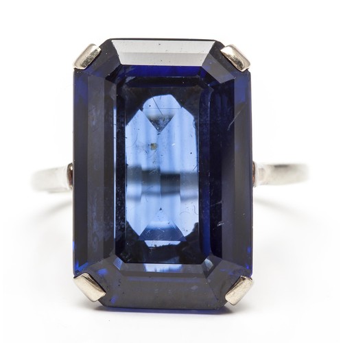 1066 - A CREATED SAPPHIRE RING