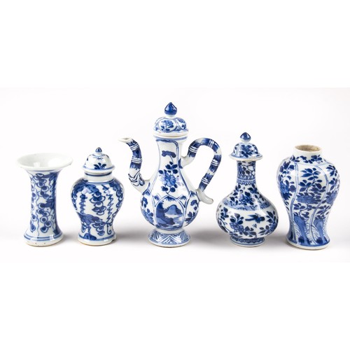 375 - A GROUP OF FIVE CHINESE BLUE AND WHITE MINIATURE WARES, QING DYNASTY, 19TH CENTURY