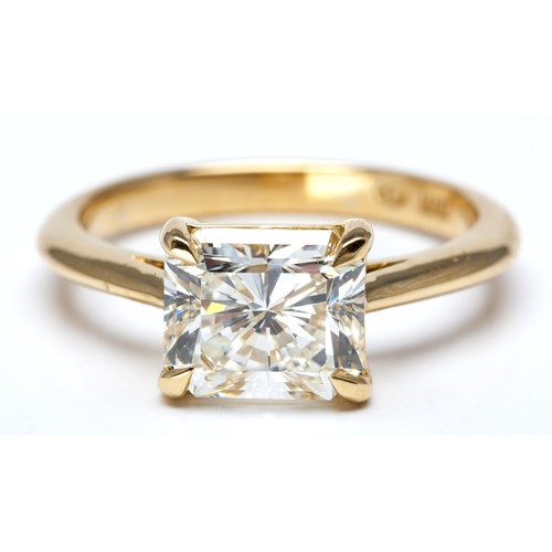 1086 - A DIAMOND SOLITARE RING 2,01 CARATS