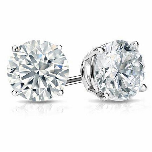 999 - A PAIR OF DIAMOND EAR STUDS 0,80 CARATS