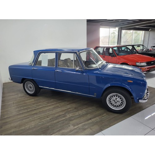 350 - ALFA ROMEO GIULIA 1972 RHD