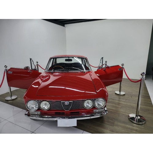 351 - AN ALFA ROMEO GTV JUNIOR DE LUX 1975 RHD