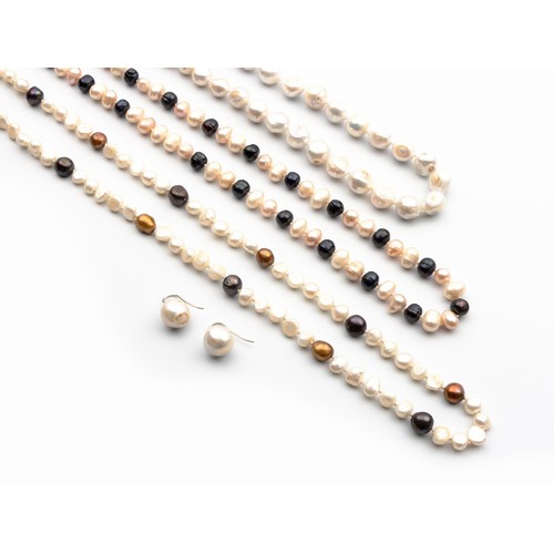 249 - A COLLECTION OF THREE PEARL NECKLACES