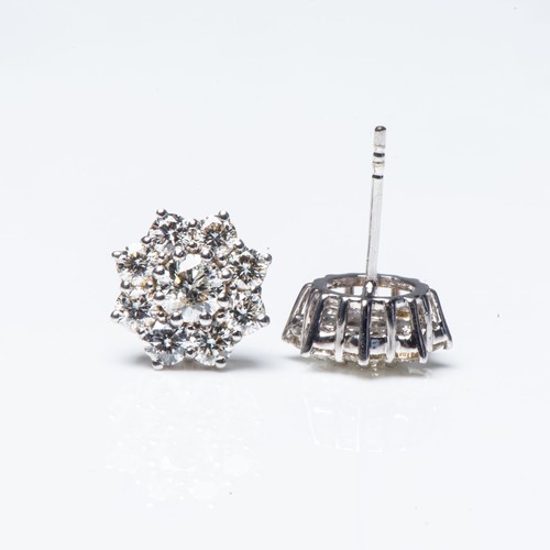 110 - A PAIR OF DIAMOND CLUSTERS 1,10 CARATS