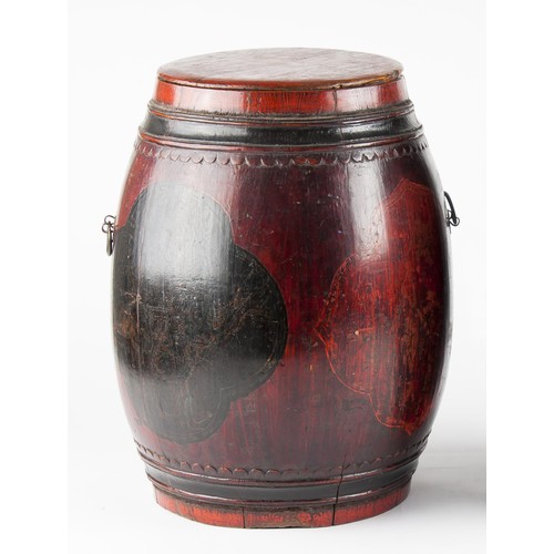 152 - A CHINESE DRUM- SHAPED CONTAINER