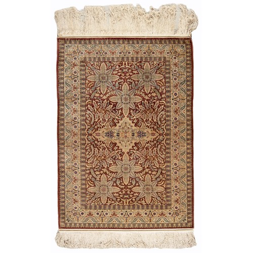 2 - A SILK HEREKE