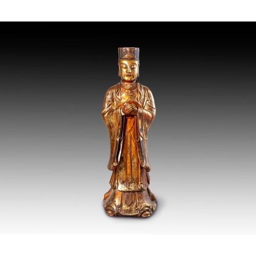 1086 - A LARGE AND IMPRESSIVE CHINESES GILT-STUCCO FIGURE OF AN OFFICIAL, QING DYNASTY, 18TH CENTURY