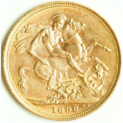 643 - AN 1898 QUEEN VICTORIA GOLD HALF SOVEREIGN