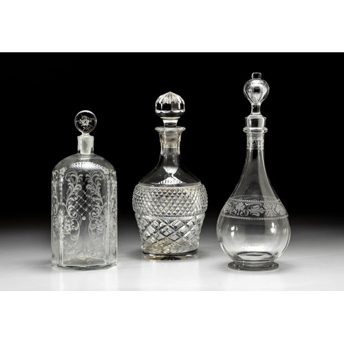 1045 - A GLASS DECANTER