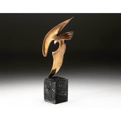 1062 - HATTAKITKOSOL SOMCHAI (THAILAND 1934 - 2000): AN ABSTRACT BRONZE FIGURE OF A BIRD IN FLIGHT