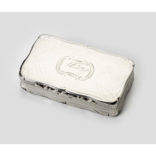 855 - A VICTORIAN SILVER SNUFF BOX, EDWARD SMITH, BIRMINGHAM, 1857