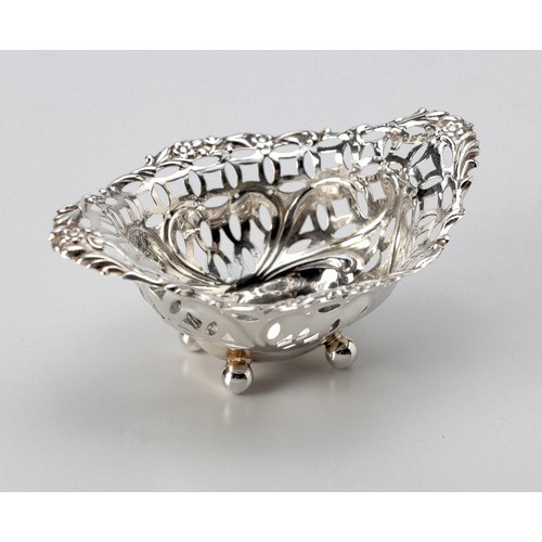 865 - A VICTORIAN SILVER BON-BON DISH, FREDERICK WILKINS, CHESTER, 1895