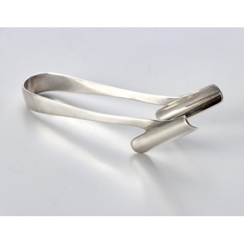 981 - NINE ELECTROPLATE ICE TONGS, JAMES DIXON AND SONS, SHEFFIELD, 20TH CENTURY