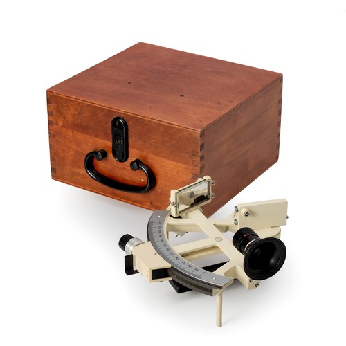 70 - A CASED YACHT SEXTANT, FREIBURGER PRAEZISIONMECHANIK, CIRCA 1980