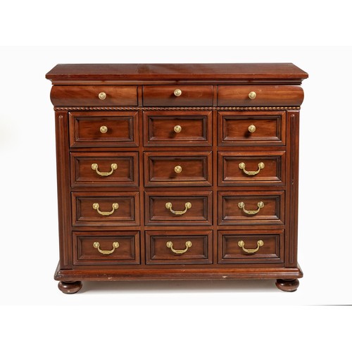 307 - A MAHOGANY GENTLEMAN'S CHEST OF DRAWERS, MODERN