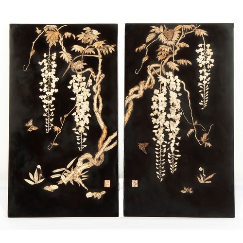 539 - A PAIR OF JAPANESE BLACK LACQUER 