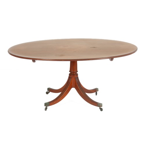 914 - A GEORGE III STYLE MAHOGANY DINING TABLE