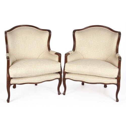 881 - A PAIR OF FRENCH UPHOLSTERED BERGERES, 20TH CENTURY