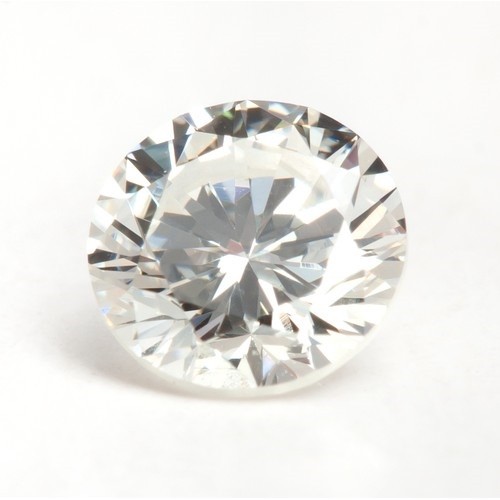 923 - A ROUND BRILLIANT CUT DIAMOND, 0,30 CARATS