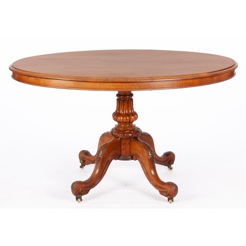 847 - A VICTORIAN WALNUT LOO TABLE