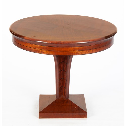 889 - A WALNUT OCCASIONAL TABLE, MODERN