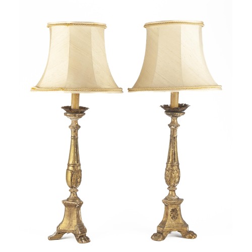 897 - A PAIR OF TABLE LAMPS