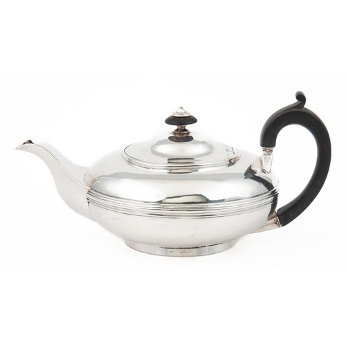 311 - A GEORGE IV SILVER TEAPOT, REBECCA EMES & EDWARD BARNARD, LONDON, 1822