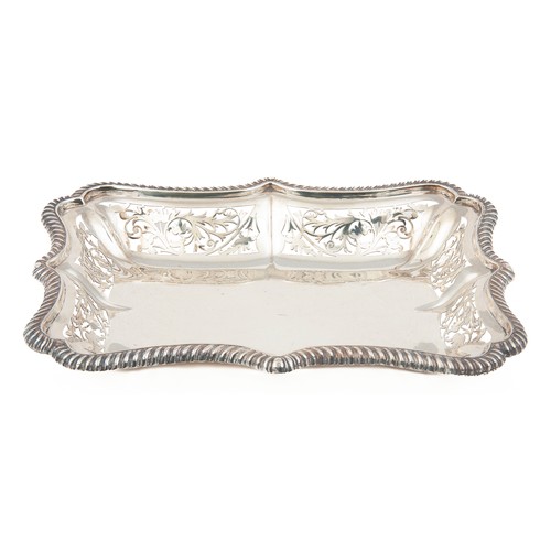 339 - AN EDWARD VII SILVER BISCUIT BASKET, CHARLES S GREEN & CO, BIRMINGHAM, 1910