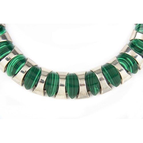 136 - A SILVER AND MALACHITE NECKLACE