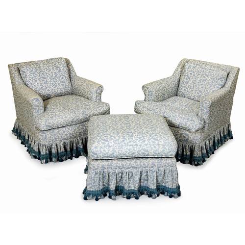 87 - A PAIR OF UPHOLSTERED EASY CHAIRS, MODERN