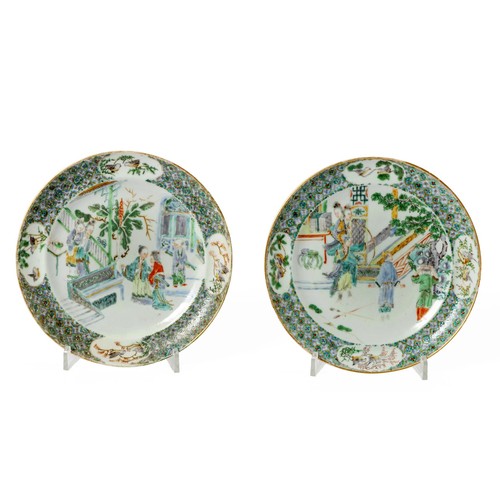 118 - A PAIR OF CHINESE FAMILLE VERTE SIDE PLATES, QING DYNASTY, EARLY 19TH CENTURY