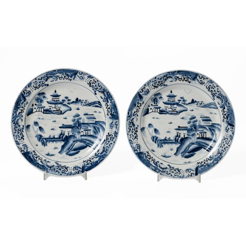 130 - A PAIR OF CHINESE BLUE AND WHITE 