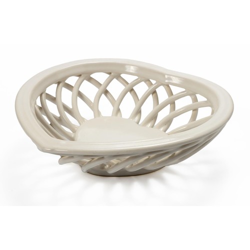 212 - A WHITE HEART-SHAPE LATTICE DISH