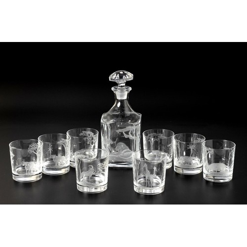 314 - A DECANTER AND EIGHT WHISKEY GLASSES