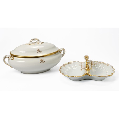 359 - A WHITE TUREEN AND COVER, GILT HIGHLIGHTS, EARLY 20TH CENTURY