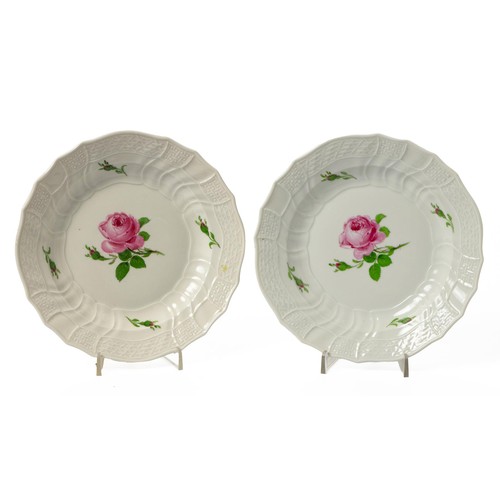 365 - A PAIR OF MEISSEN 'ROSE' PLATES, 20TH CENTURY