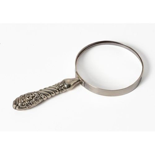 571 - AN EDWARD VII SILVER MAGNIFYING GLASS, EDWARD SALISBURY, BIRMINGHAM, 1901